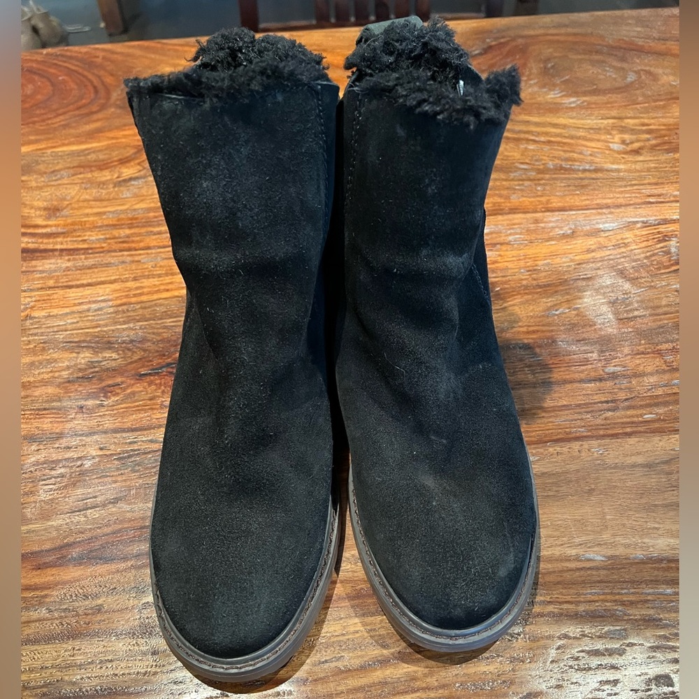 Emu Australia Women’s suede winter boots Size 9